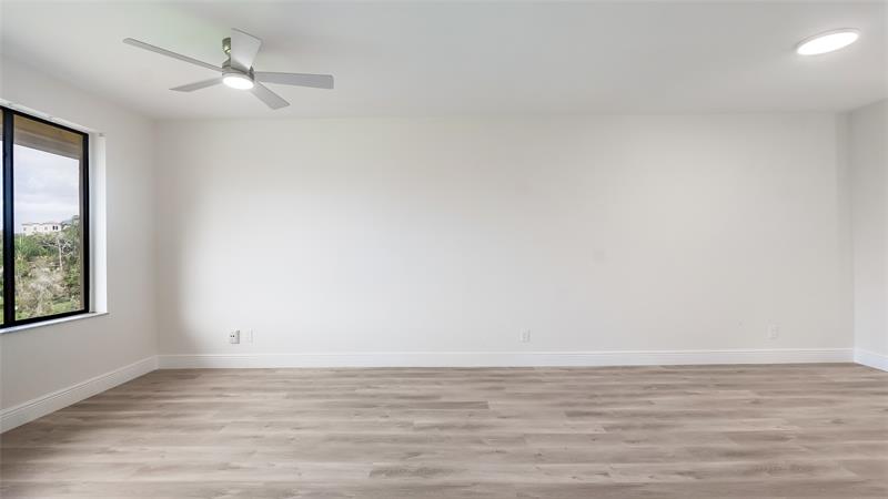 Image 9 of 29 For 11477 39th Ct  301-1