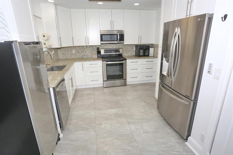 Image 20 of 51 For 3409 Jog Park Dr  3409