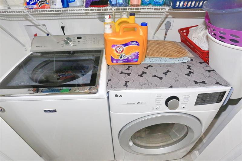 Image 31 of 51 For 3409 Jog Park Dr  3409