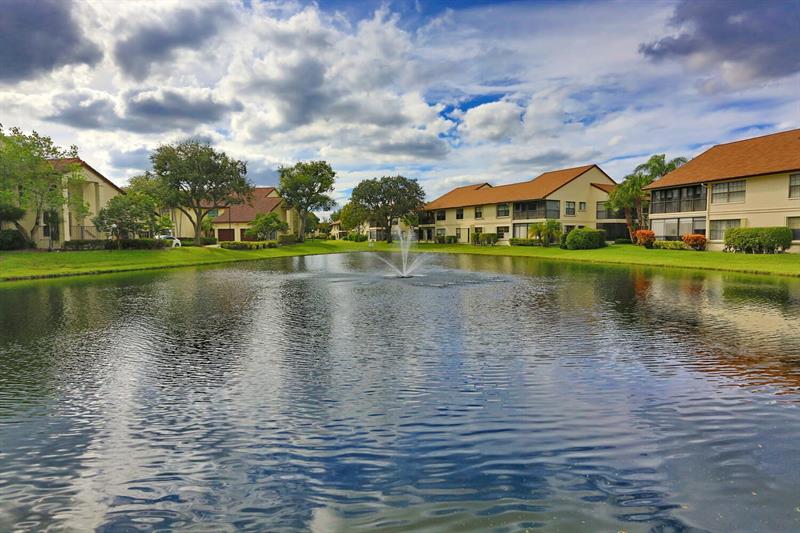 Image 35 of 51 For 3409 Jog Park Dr  3409