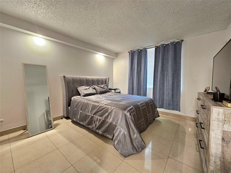 Image 11 of 32 For 701 Lyons Rd  13103