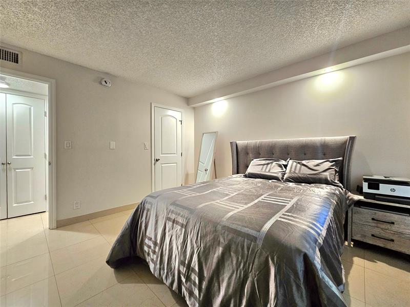 Image 13 of 32 For 701 Lyons Rd  13103