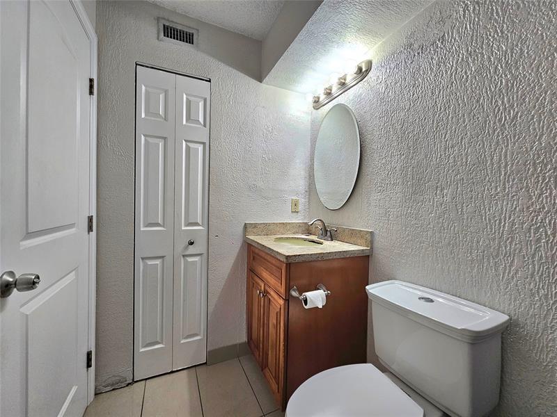 Image 16 of 32 For 701 Lyons Rd  13103