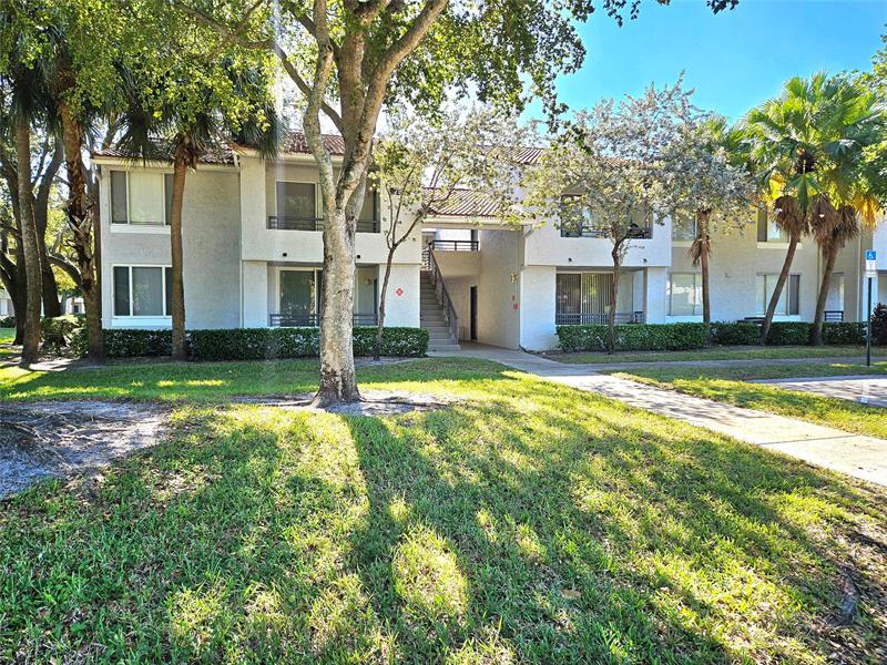 Image 21 of 32 For 701 Lyons Rd  13103