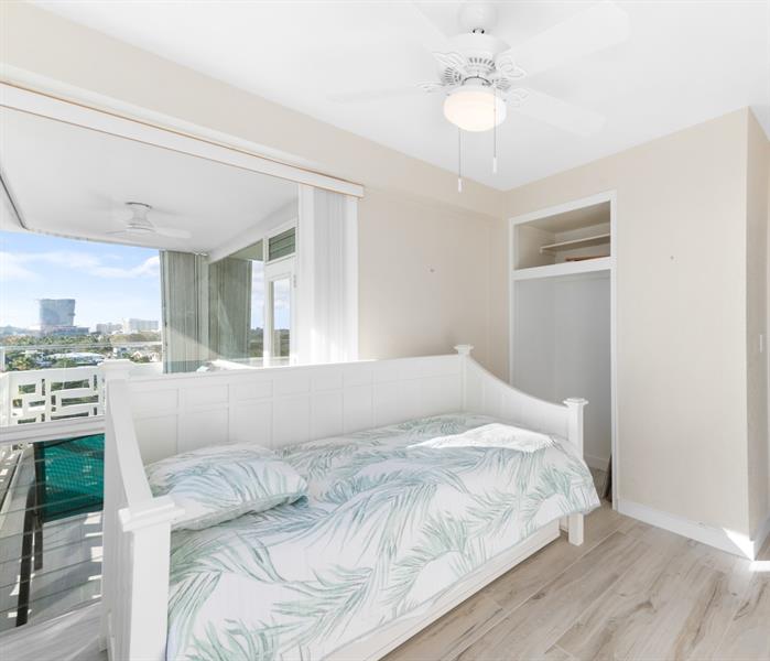 Image 18 of 21 For 1900 Ocean Dr  712