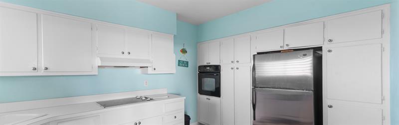 Image 20 of 21 For 1900 Ocean Dr  712