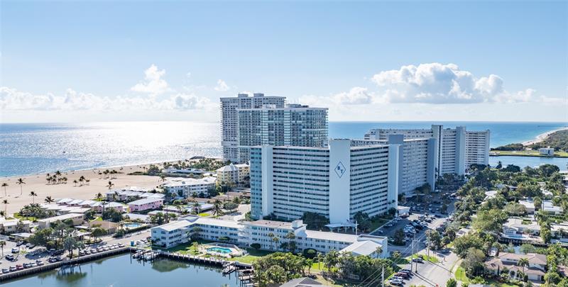 Image 3 of 21 For 1900 Ocean Dr  712