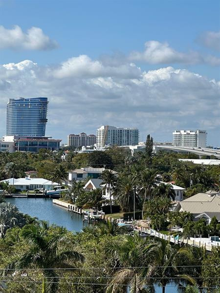 Image 6 of 21 For 1900 Ocean Dr  712