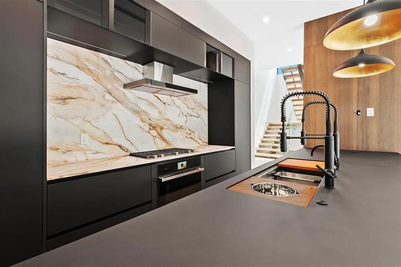 Image 12 of 13 For 607 17th Ave