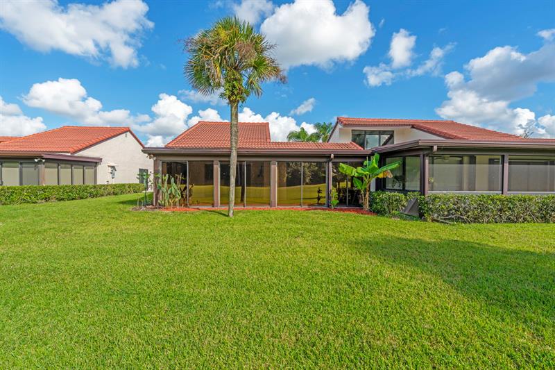 Image 13 of 48 For 8020 Eastlake Dr  11a