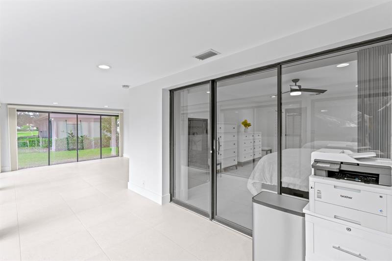 Image 43 of 48 For 8020 Eastlake Dr  11a