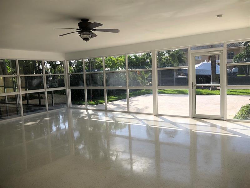 Image 10 of 12 For 633 Solar Isle Dr