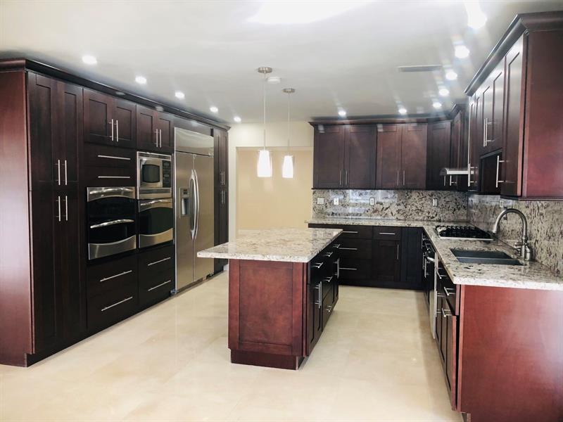 Image 8 of 12 For 633 Solar Isle Dr