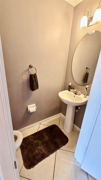 Image 8 of 17 For 5400 Jubilee Way  205