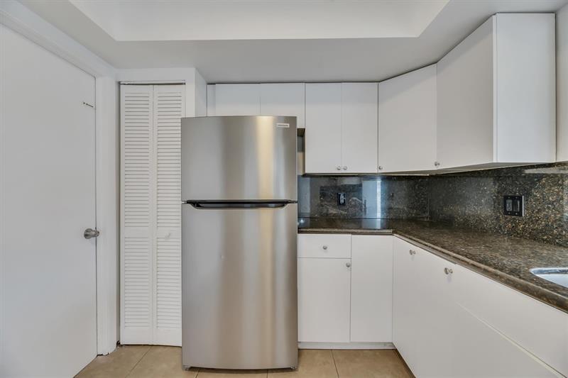 Image 17 of 40 For 180 78th Ave