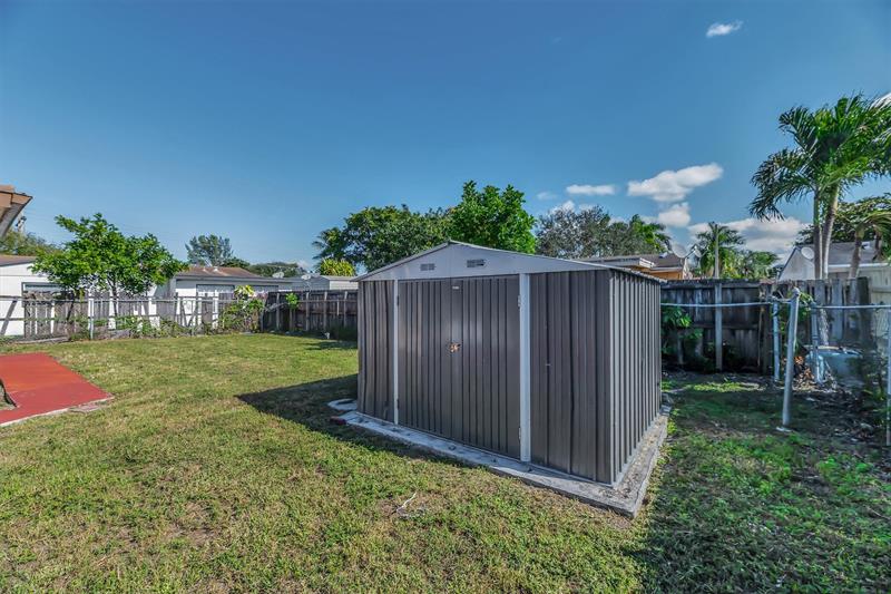 Image 38 of 40 For 180 78th Ave