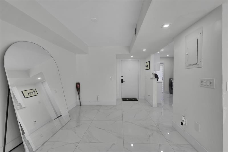 Image 9 of 35 For 9962 Royal Palm Blvd  9962