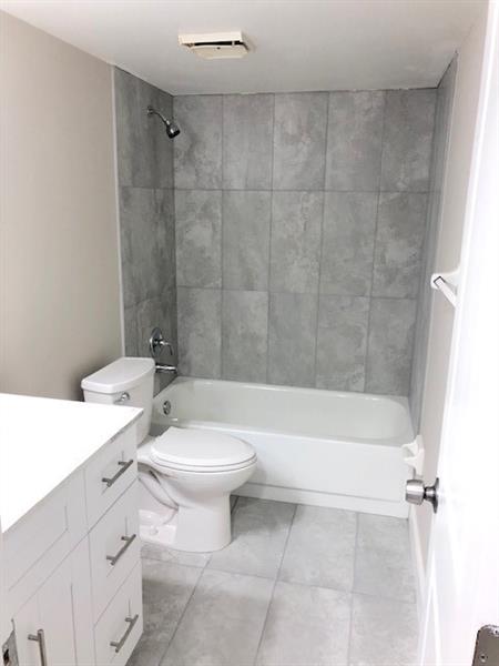 Image 14 of 19 For 6800 Cypress Rd  511