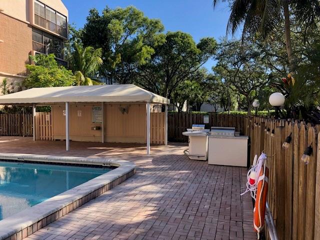 Image 17 of 19 For 6800 Cypress Rd  511