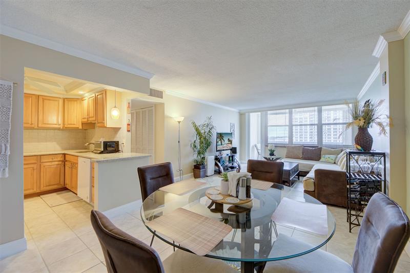 Image 11 of 55 For 305 Pompano Beach Blvd  1003