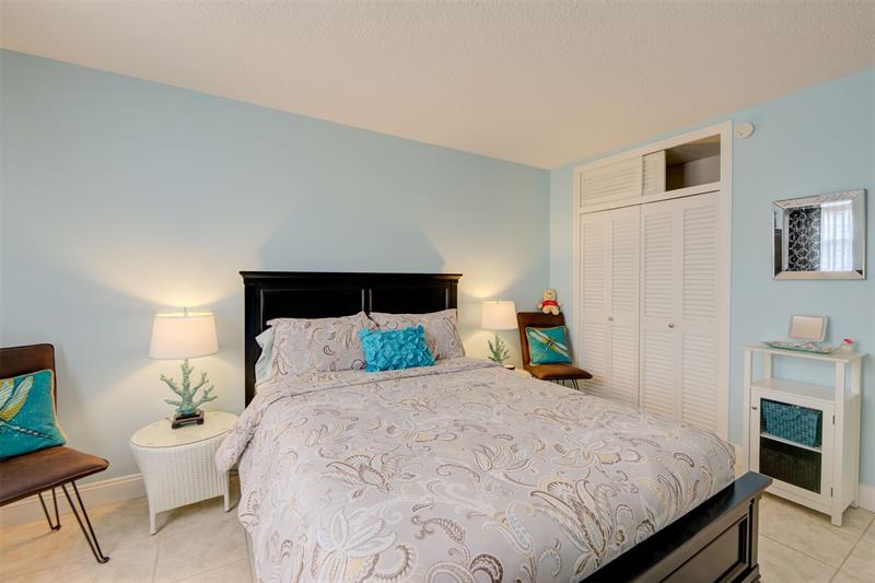 Image 20 of 55 For 305 Pompano Beach Blvd  1003