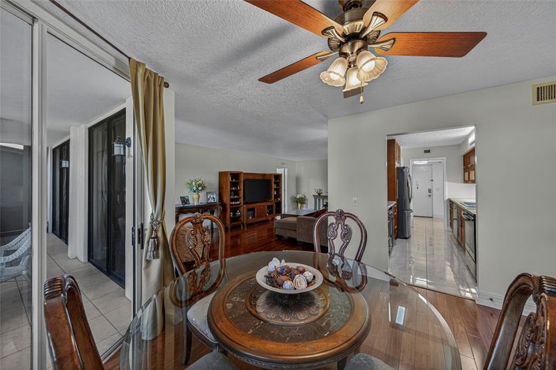 Image 11 of 45 For 4702 Fountains Dr  205