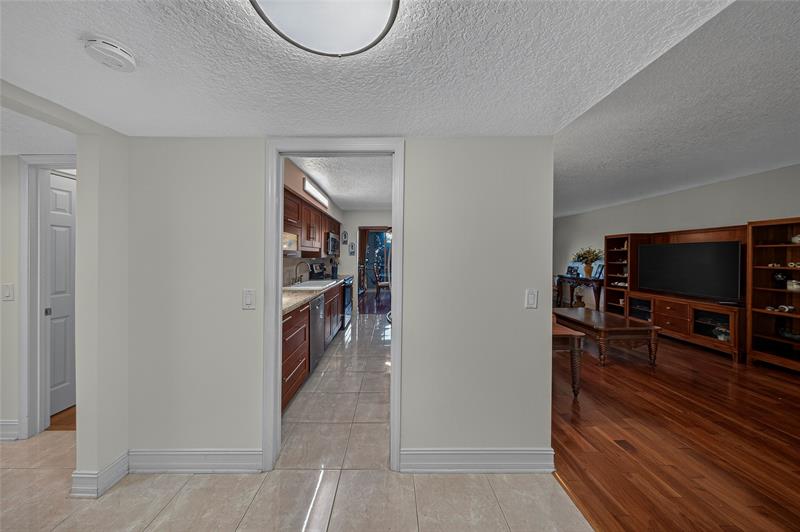 Image 16 of 45 For 4702 Fountains Dr  205