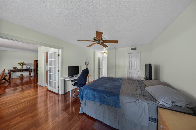 Image 26 of 45 For 4702 Fountains Dr  205