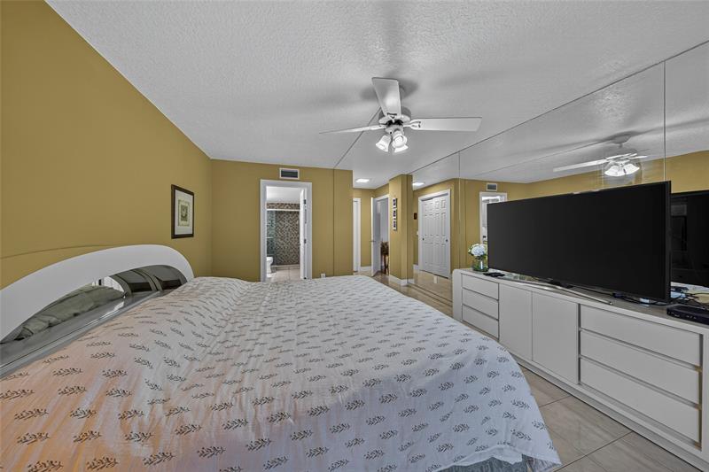 Image 34 of 45 For 4702 Fountains Dr  205