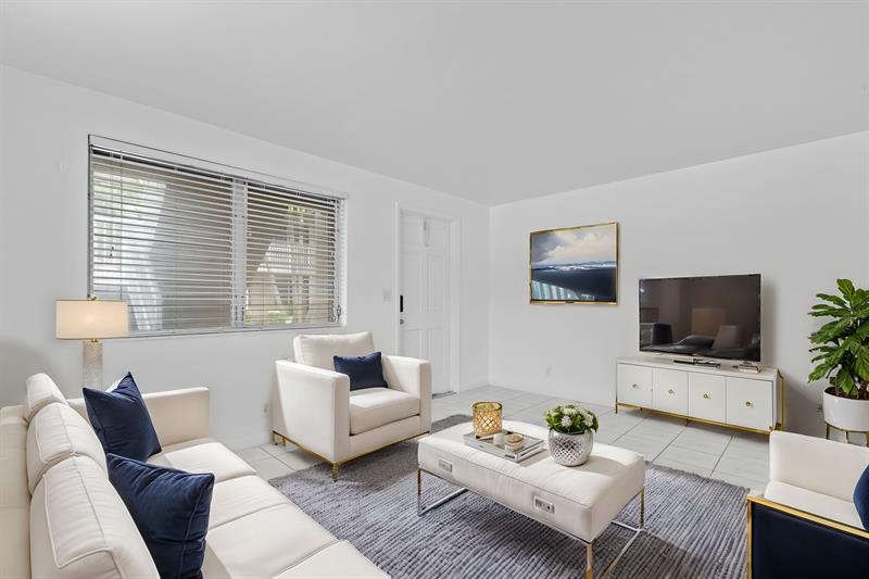 Image 7 of 11 For 2130 42nd Ct  1