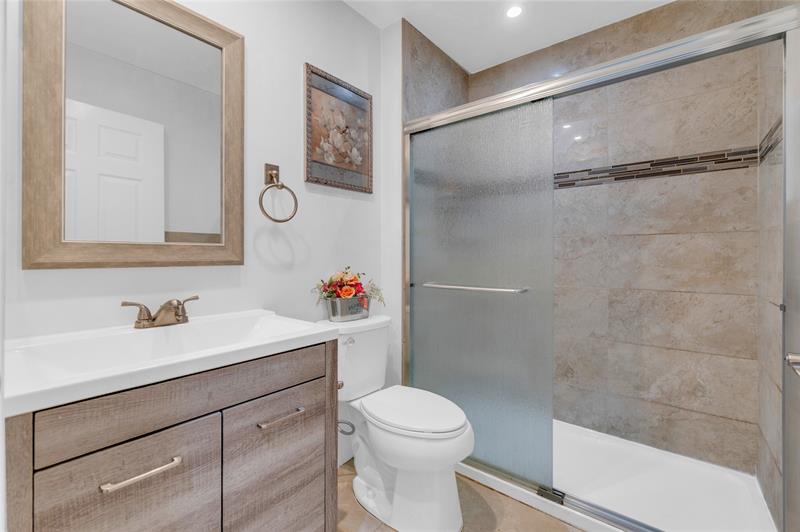 Image 15 of 40 For 3003 La Mirage  3003