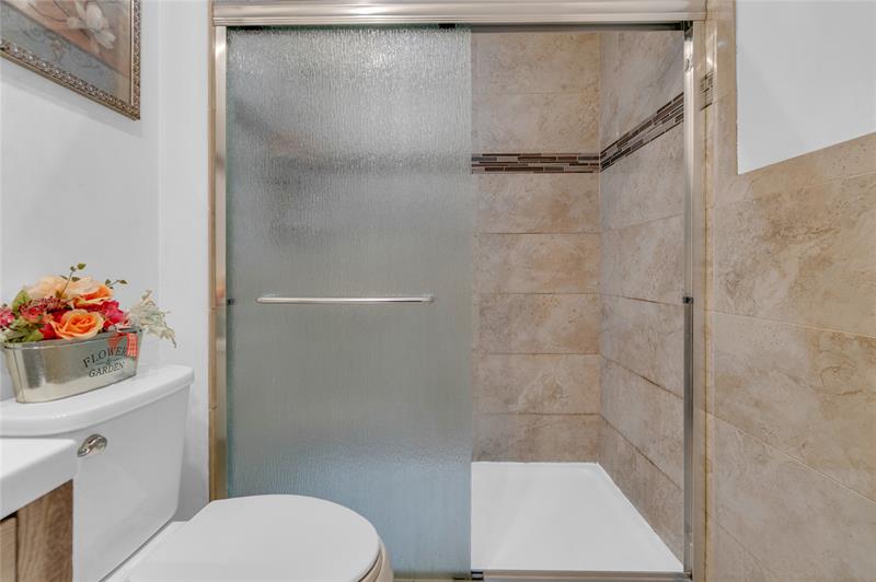 Image 16 of 40 For 3003 La Mirage  3003