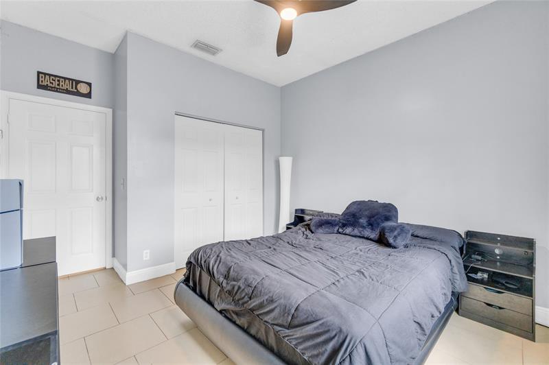 Image 17 of 40 For 3003 La Mirage  3003