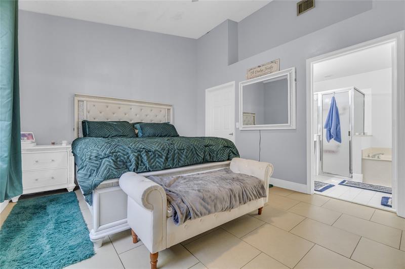 Image 23 of 40 For 3003 La Mirage  3003