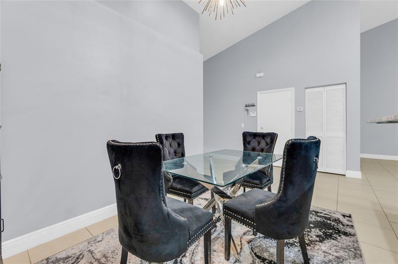 Image 29 of 40 For 3003 La Mirage  3003