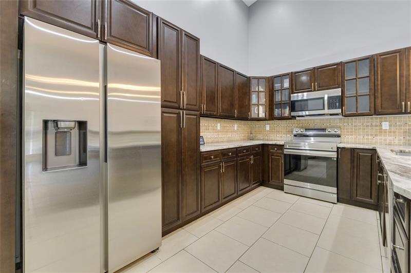 Image 3 of 40 For 3003 La Mirage  3003