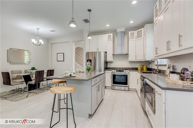 Image 2 of 13 For 637 12 Ave  637