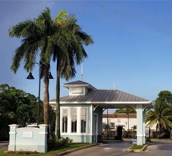 Image 2 of 6 For 5317 18th St  2b