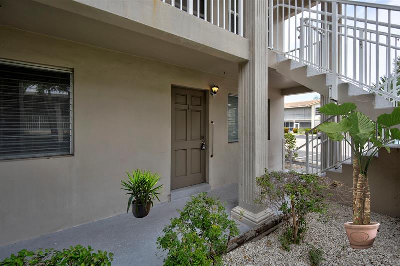 Image 4 of 11 For 2130 42nd Ct  1