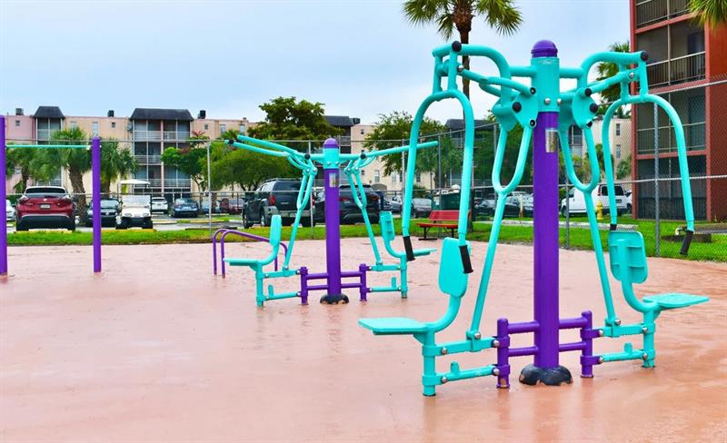 Image 13 of 16 For 2580 56th Ave  700-420