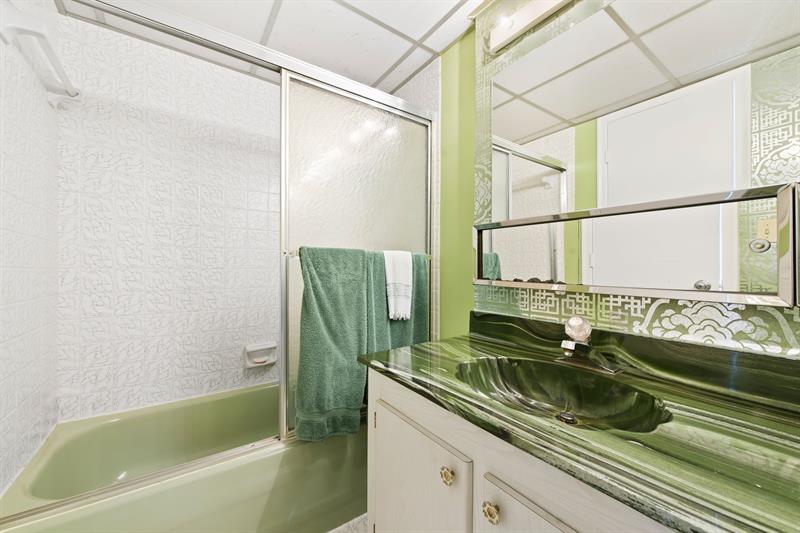 Image 21 of 24 For 6491 Racquet Club Dr. 36