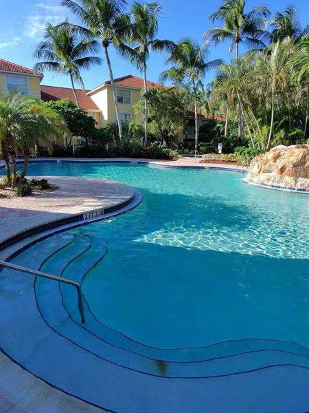 Image 13 of 14 For 5560 61st St  707