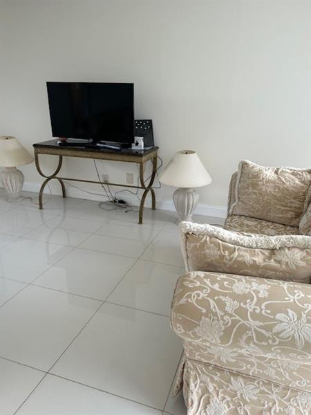 Image 6 of 24 For 3590 Blue Lake Dr  305