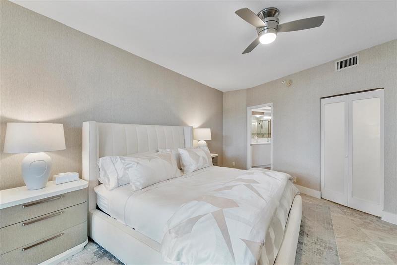 Image 14 of 41 For 3100 Ocean Blvd  406