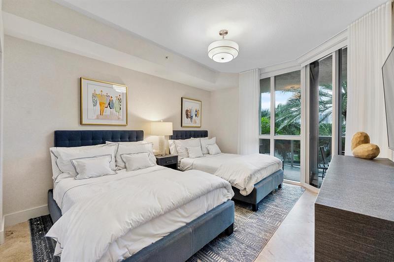 Image 18 of 41 For 3100 Ocean Blvd  406