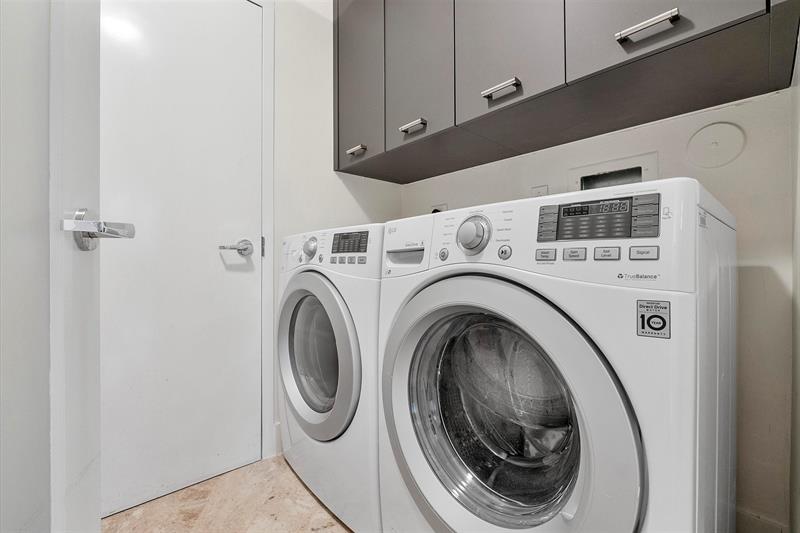 Image 24 of 41 For 3100 Ocean Blvd  406