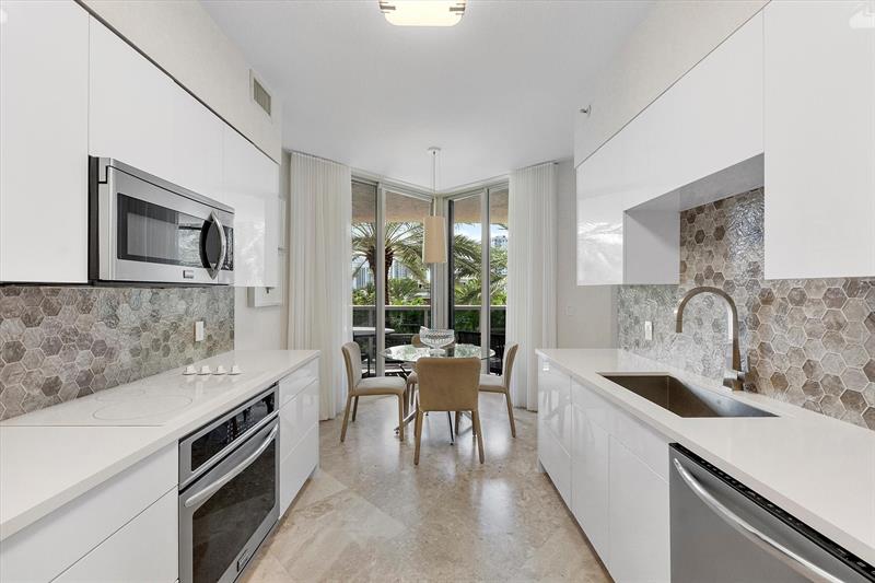 Image 9 of 41 For 3100 Ocean Blvd  406