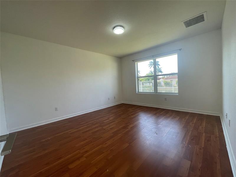 Image 13 of 26 For 1230 208th St