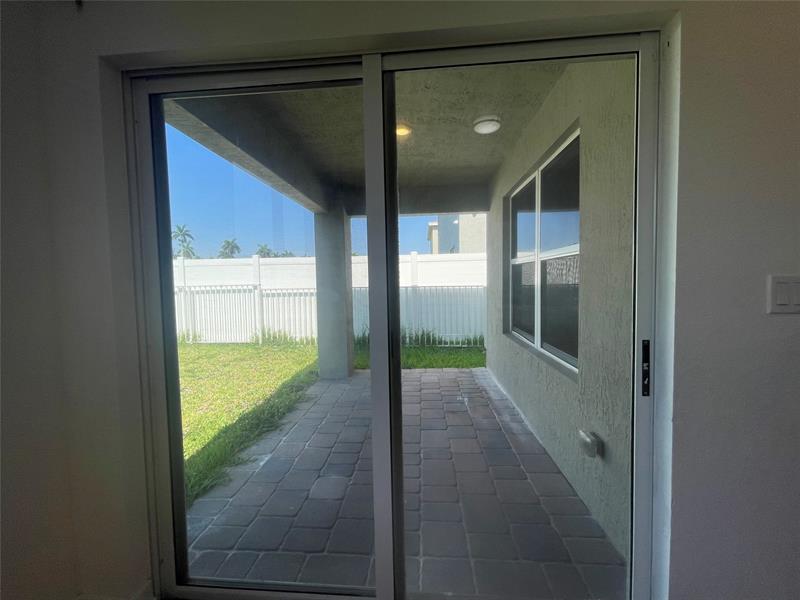 Image 18 of 26 For 1230 208th St