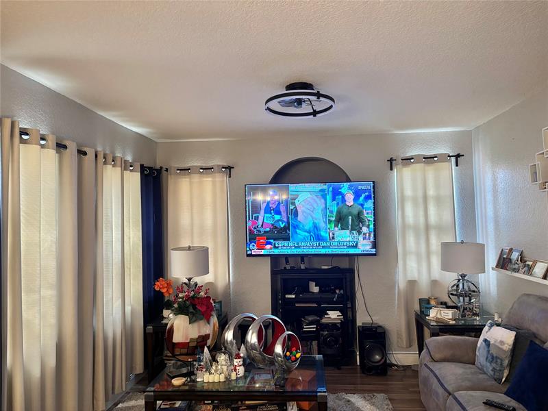 Image 17 of 24 For 2606 Belmont Ln  2606